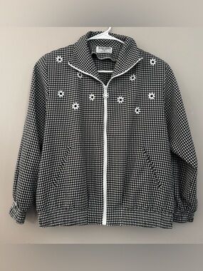 Alfred Dunner Women's Sz 8 FlowerBlack White Patterns Zip Cottagecore Blouse